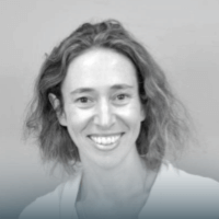 מרים ליבוביץ-אשרף- מייסדת שותפה ומנהלת בית הספר "ענבר" בירושלים. לחץ כאן כדי לקרוא עליה פרטים נוספים